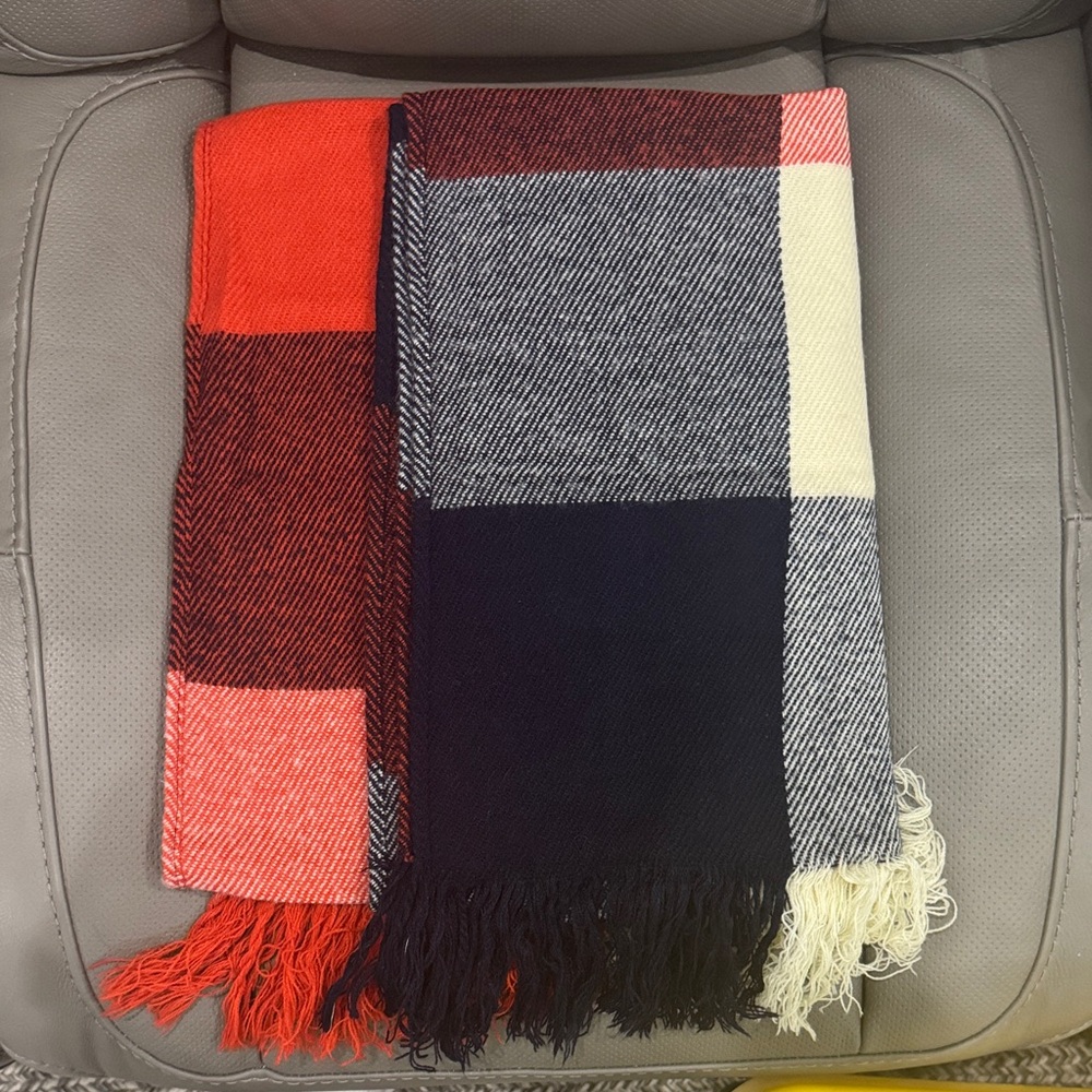 Plaid Scarf with Fringe